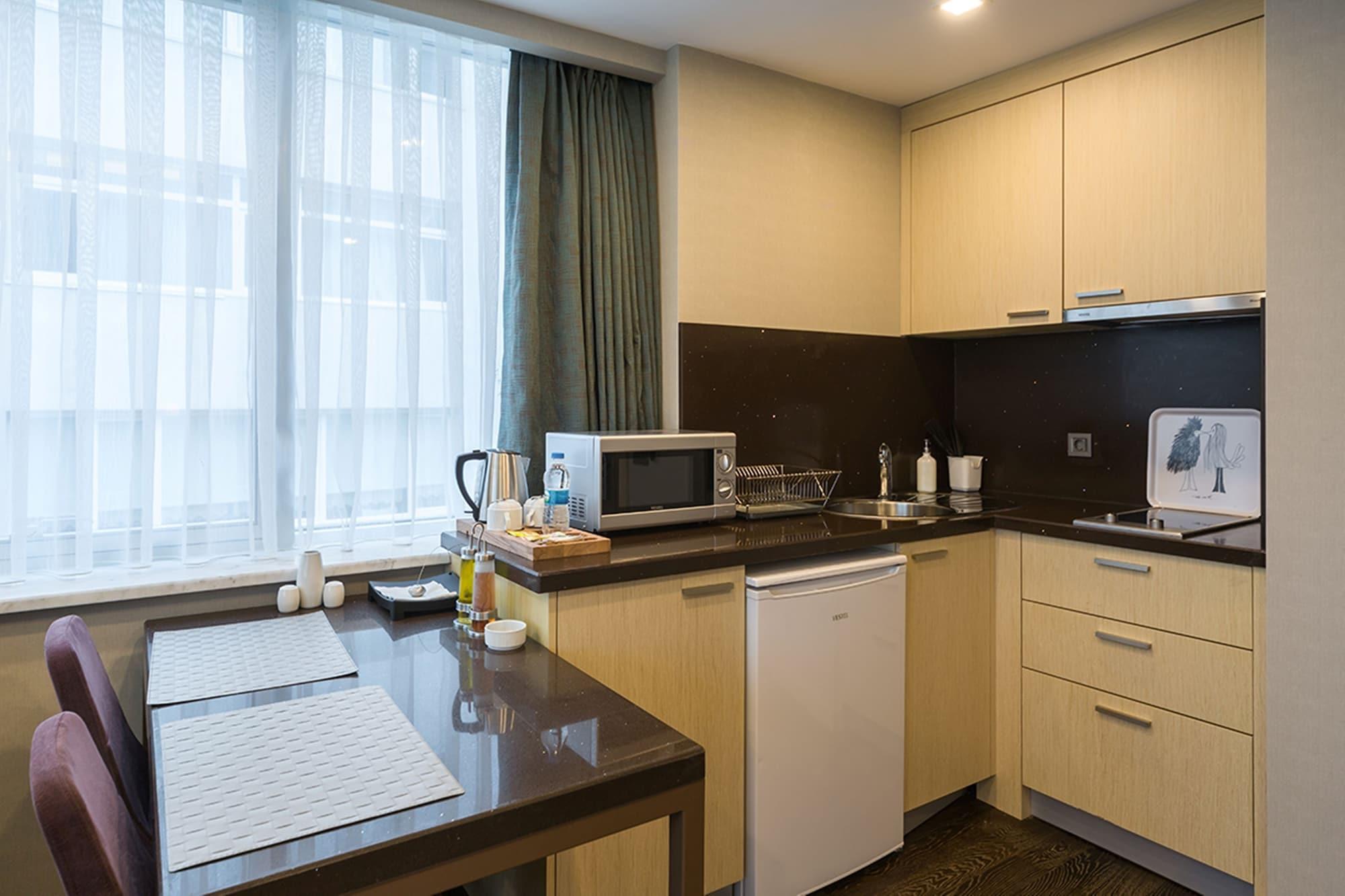 Molton Monapart Mecidiyekoy Istanbul Exterior photo