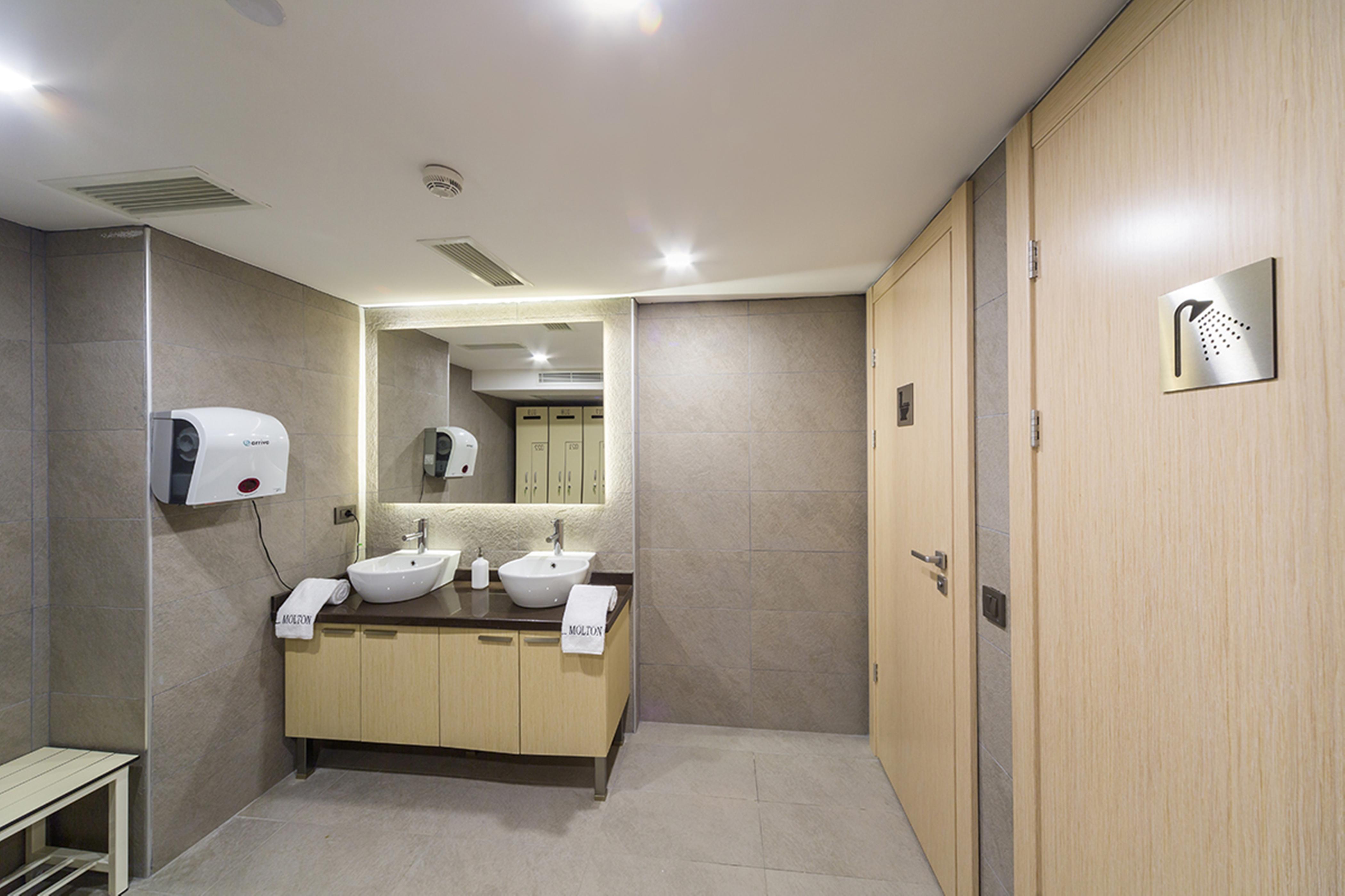 Molton Monapart Mecidiyekoy Istanbul Exterior photo